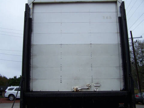 2002 Freightliner FL70