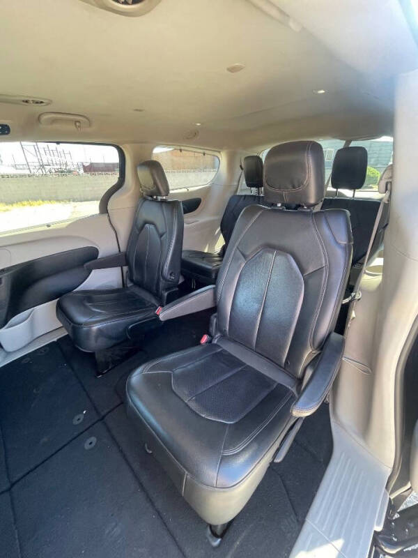 2020 Chrysler Pacifica Touring L