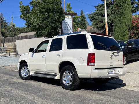 2002 Cadillac Escalade