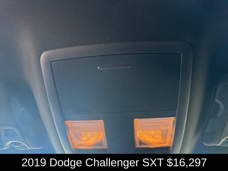 2019 Dodge Challenger SXT