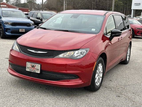 2025 Chrysler Voyager LX