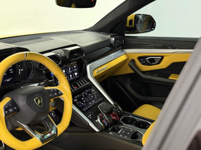 2021 Lamborghini Urus