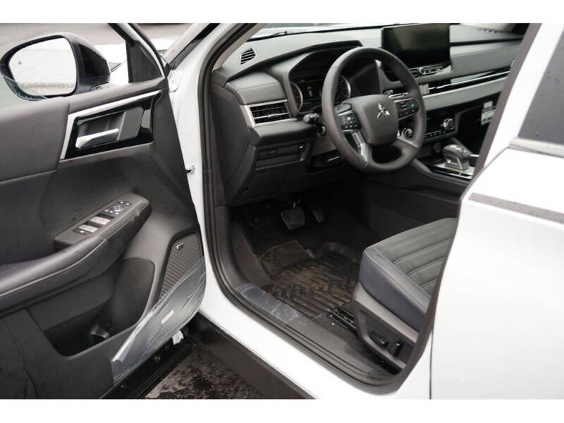 2025 Mitsubishi Outlander Trail Edition