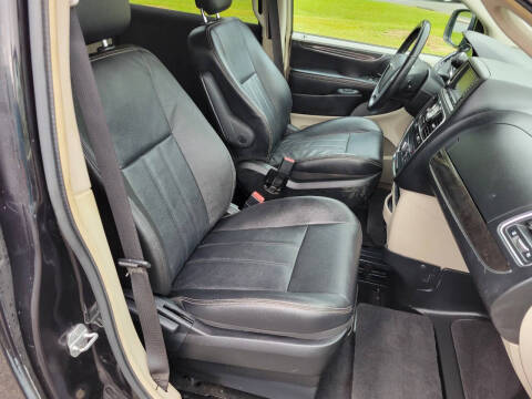 2014 Chrysler WHEELCHAIR VAN