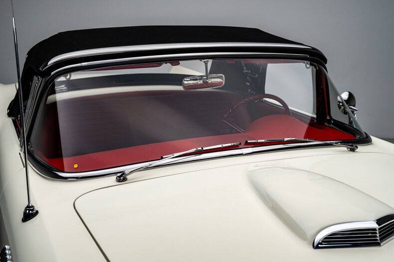 1957 Ford Thunderbird