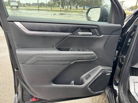 2025 GMC Acadia Elevation