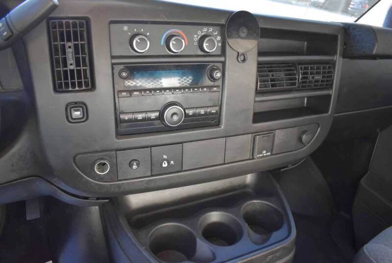 2017 GMC Savana 2500