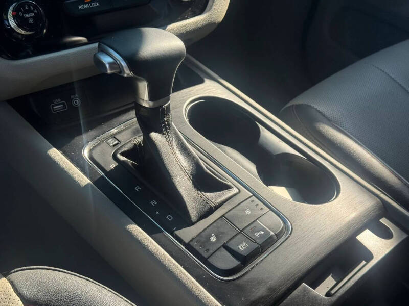 2017 Kia Sedona LX