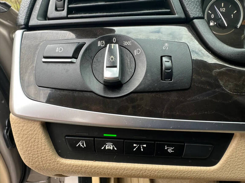2015 BMW 5 Series 528i