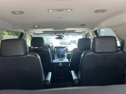 2019 Cadillac Escalade Luxury