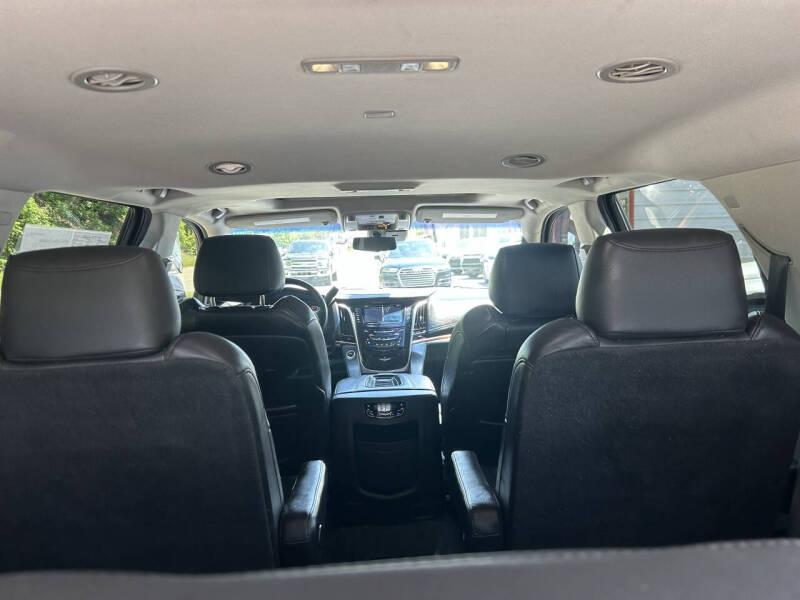 2019 Cadillac Escalade Luxury