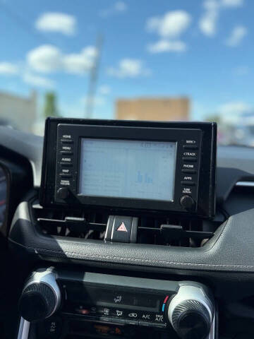 2019 Toyota RAV4 LE