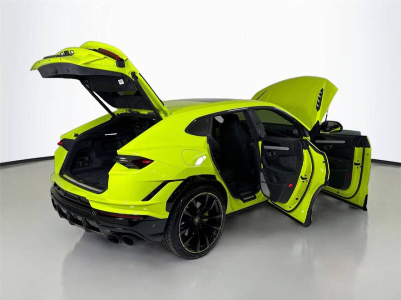 2024 Lamborghini Urus S