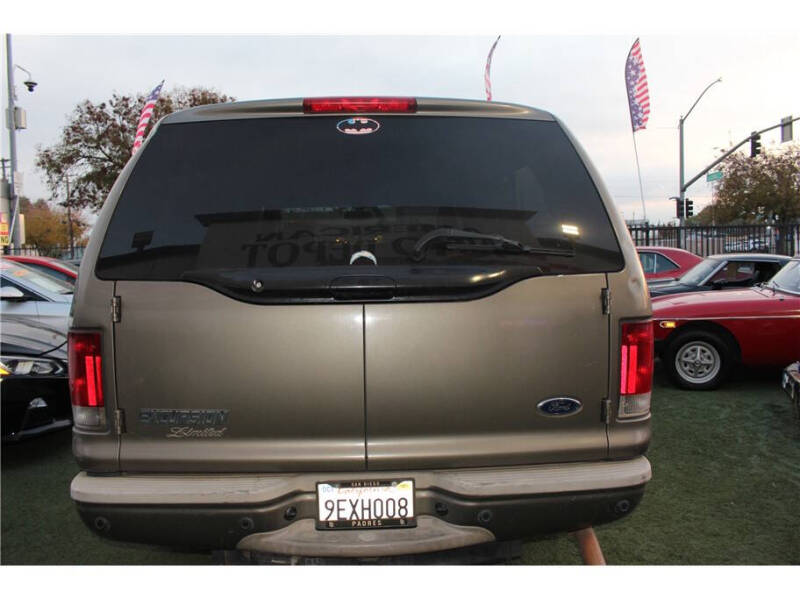 2004 Ford Excursion Limited