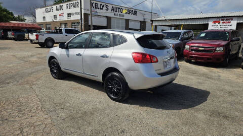 2011 Nissan Rogue S Krom