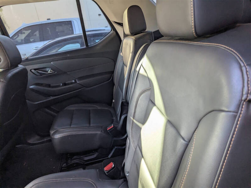 2021 Chevrolet Traverse LT Leather