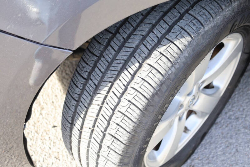 2014 Toyota Sienna LE 7-Passenger Auto Access Seat