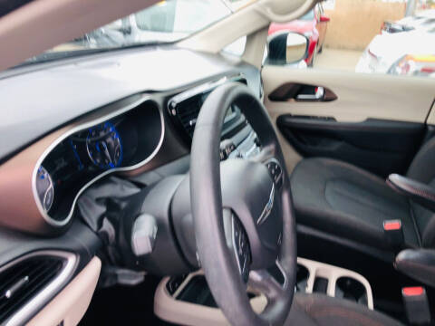 2017 Chrysler Pacifica Touring