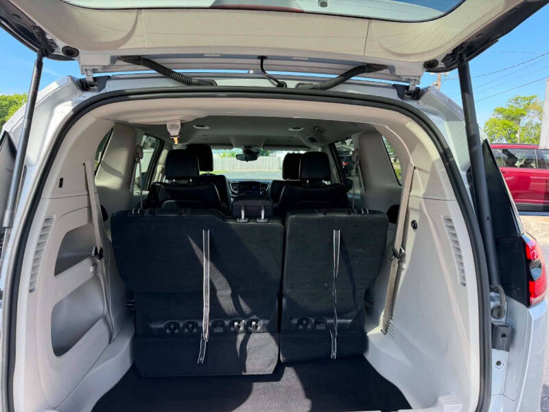 2024 Chrysler Pacifica Touring L