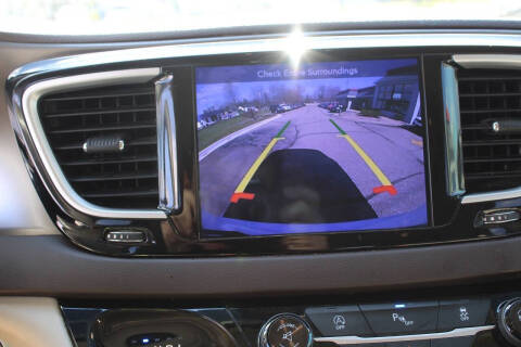 2017 Chrysler Pacifica Touring-L