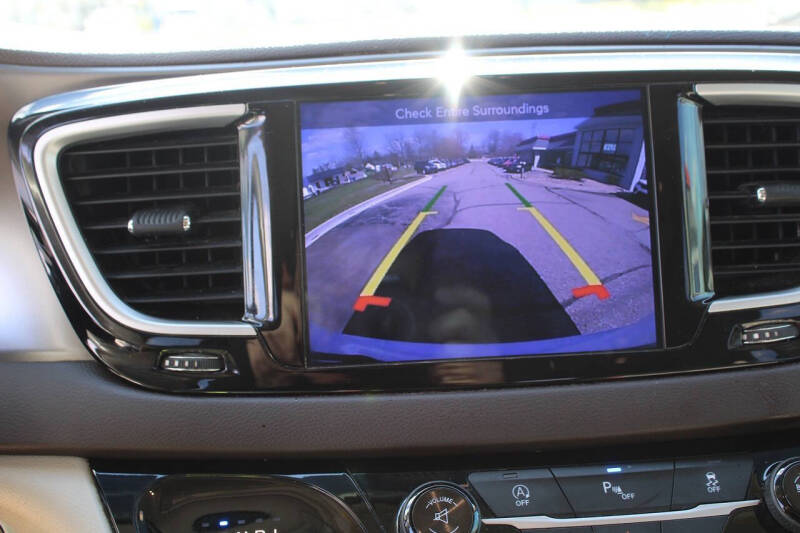 2017 Chrysler Pacifica Touring-L