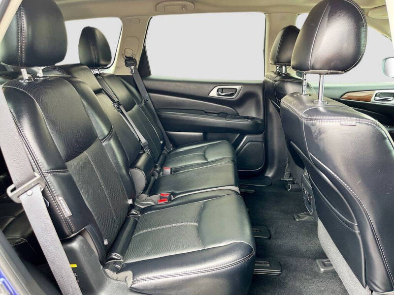 2020 Nissan Pathfinder Platinum
