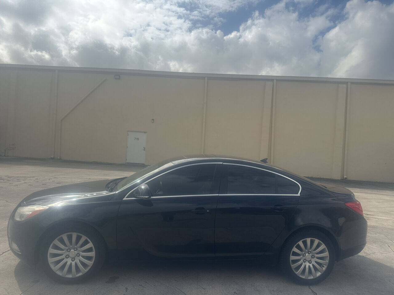 Black 2012 Buick Regal Base Base 4dr Sedan 2