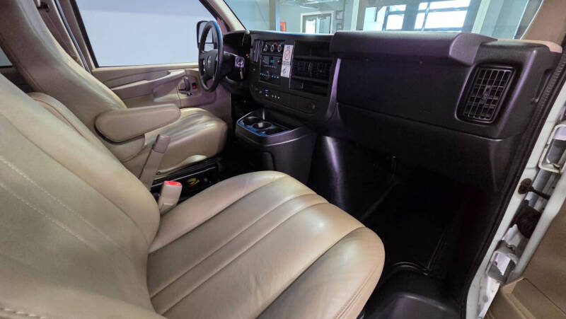 2013 GMC Savana LS 3500