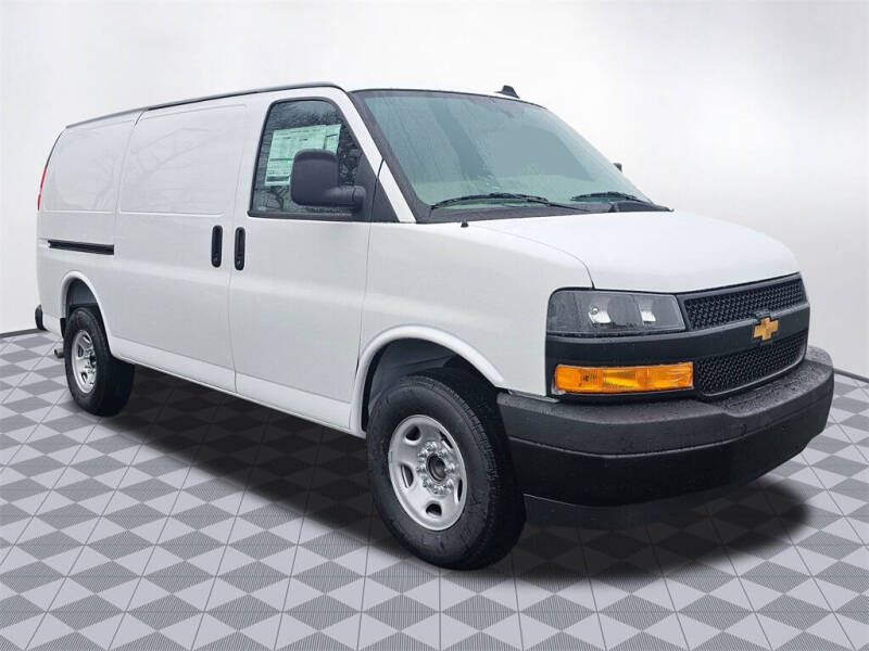 2025 Chevrolet Express 3500