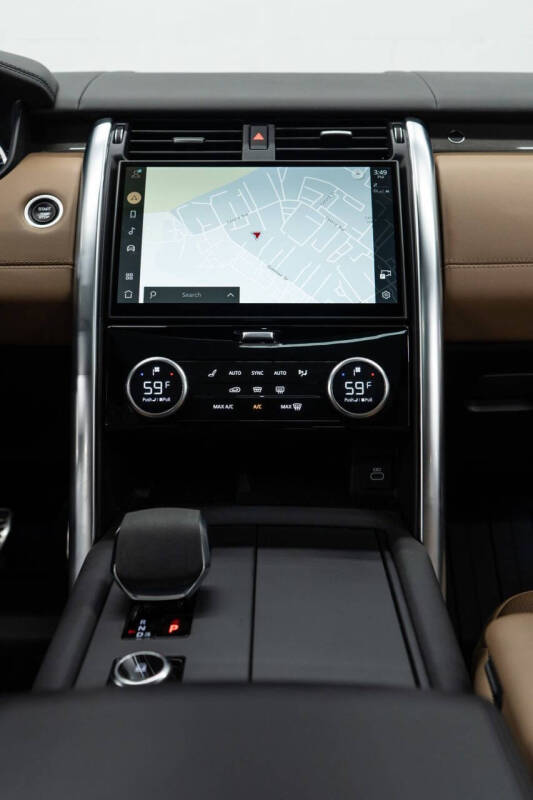 2023 Land Rover Discovery P300 S R-Dynamic