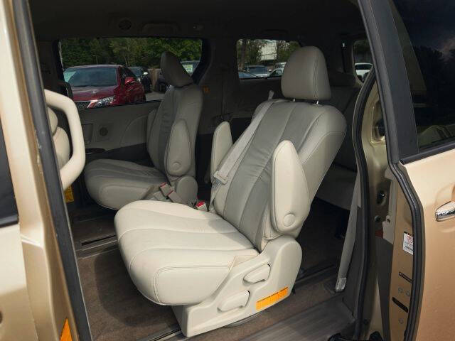 2011 Toyota Sienna