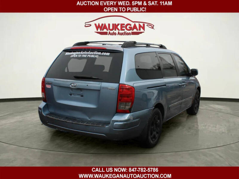 2008 Hyundai Entourage GLS
