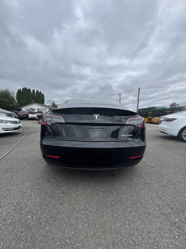 2023 Tesla Model 3 Performance