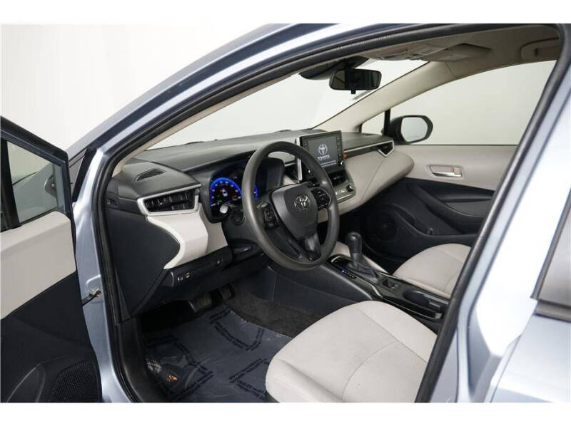 2020 Toyota Corolla Hybrid LE