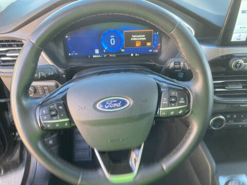 2021 Ford Escape Hybrid Titanium