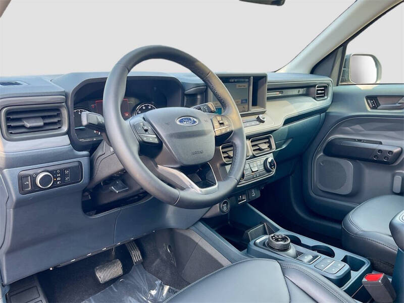 2023 Ford Maverick Lariat