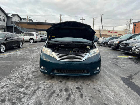 2012 Toyota Sienna