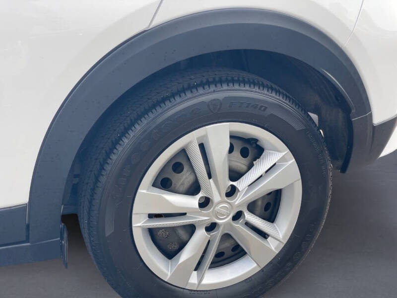 2023 Nissan Kicks S