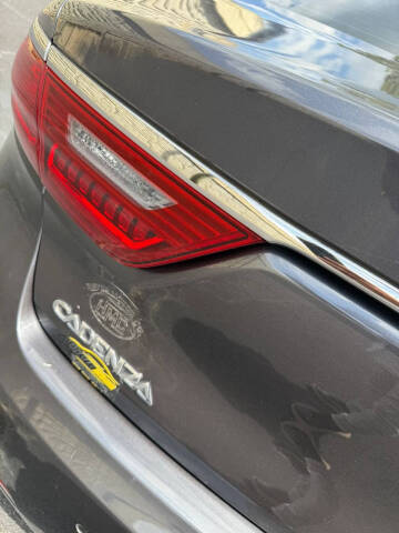 2017 Kia Cadenza Technology