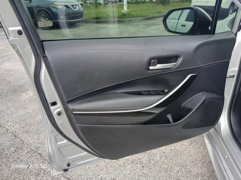 2020 Toyota Corolla Hatchback XSE