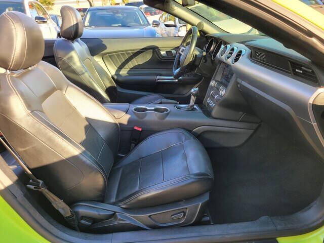 2020 Ford Mustang EcoBoost