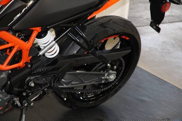 2023 KTM DUKE 390