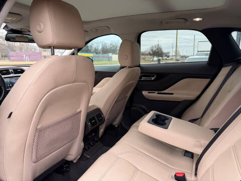 2017 Jaguar F-PACE 35t Prestige