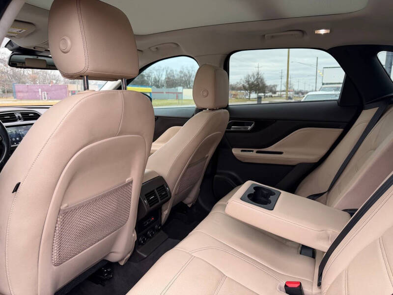 2017 Jaguar F-PACE 35t Prestige