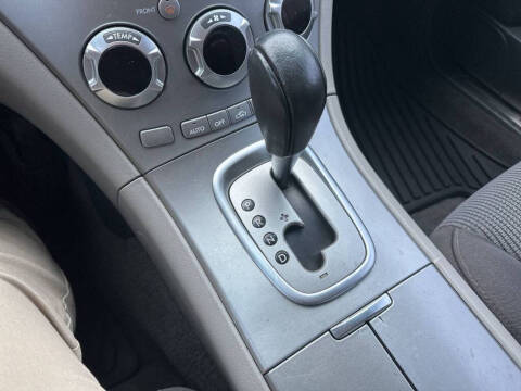 2008 Subaru Tribeca 5-Pass.