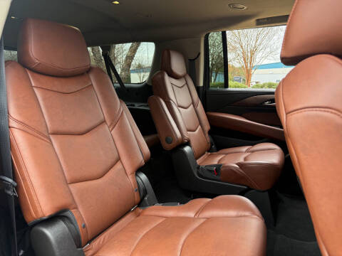 2018 Cadillac Escalade ESV Luxury