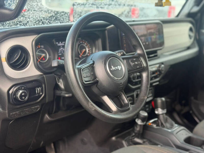 2025 Jeep Gladiator