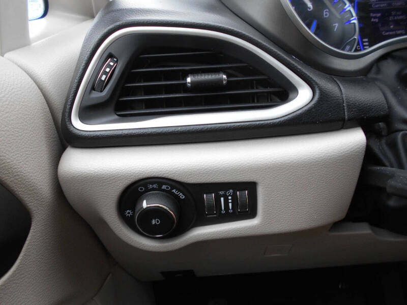 2020 Chrysler Pacifica Touring L