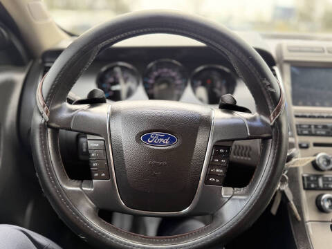 2011 Ford Taurus SEL