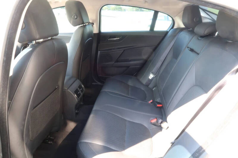 2017 Jaguar XE 35t First Edition